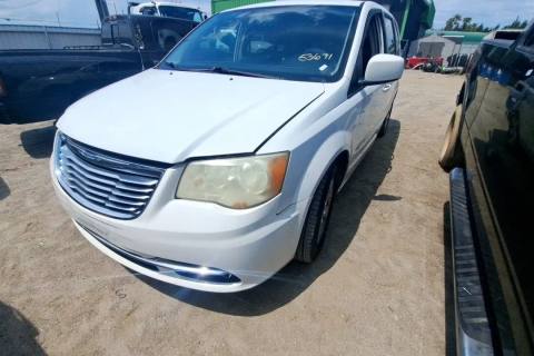 Photo of 2012 Chrysler Town & Country
