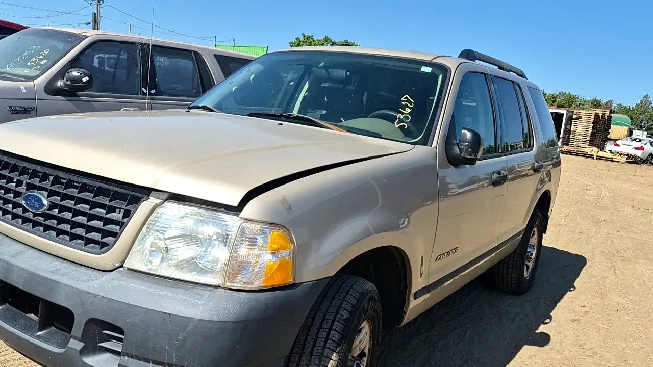 Photo of 2005 Ford Explorer