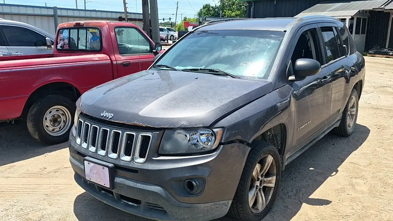 Photo of 2015 Jeep Compass