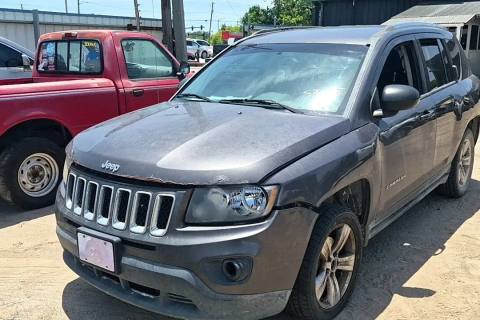 Photo of 2015 Jeep Compass