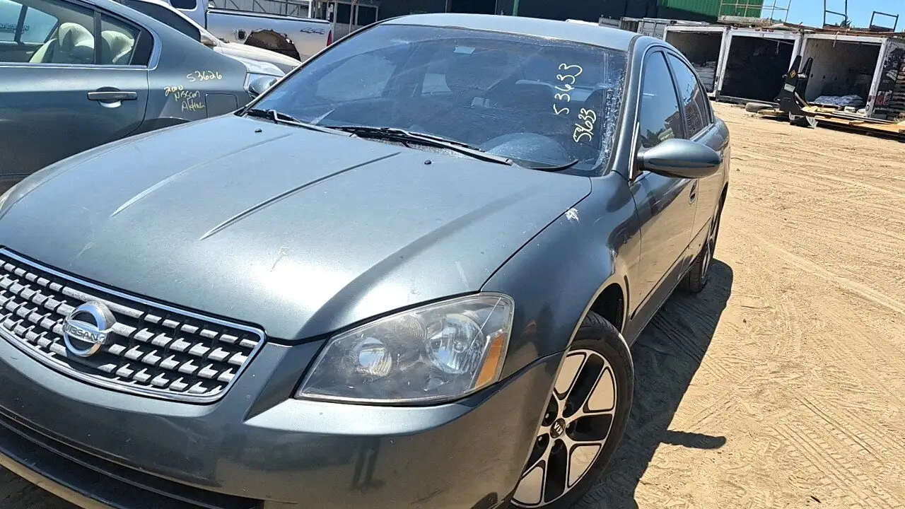Photo of 2005 Nissan Altima