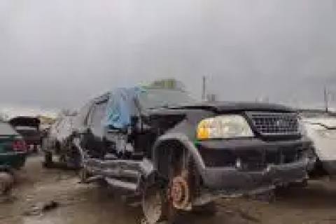 Photo of 2005 Ford Explorer