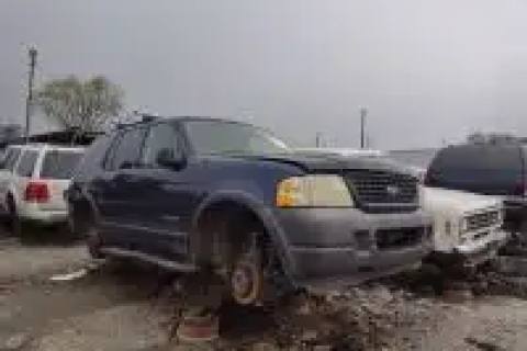 Photo of 2004 Ford Explorer