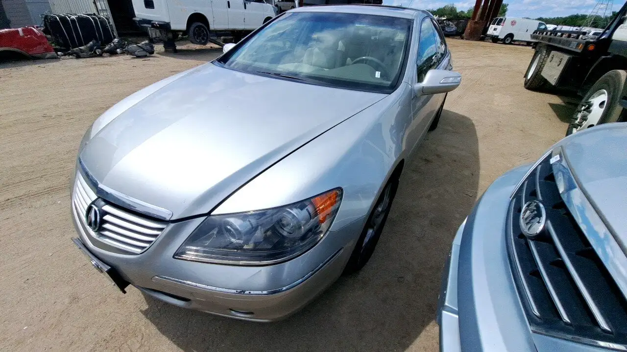 Photo of 2005 Acura Rl