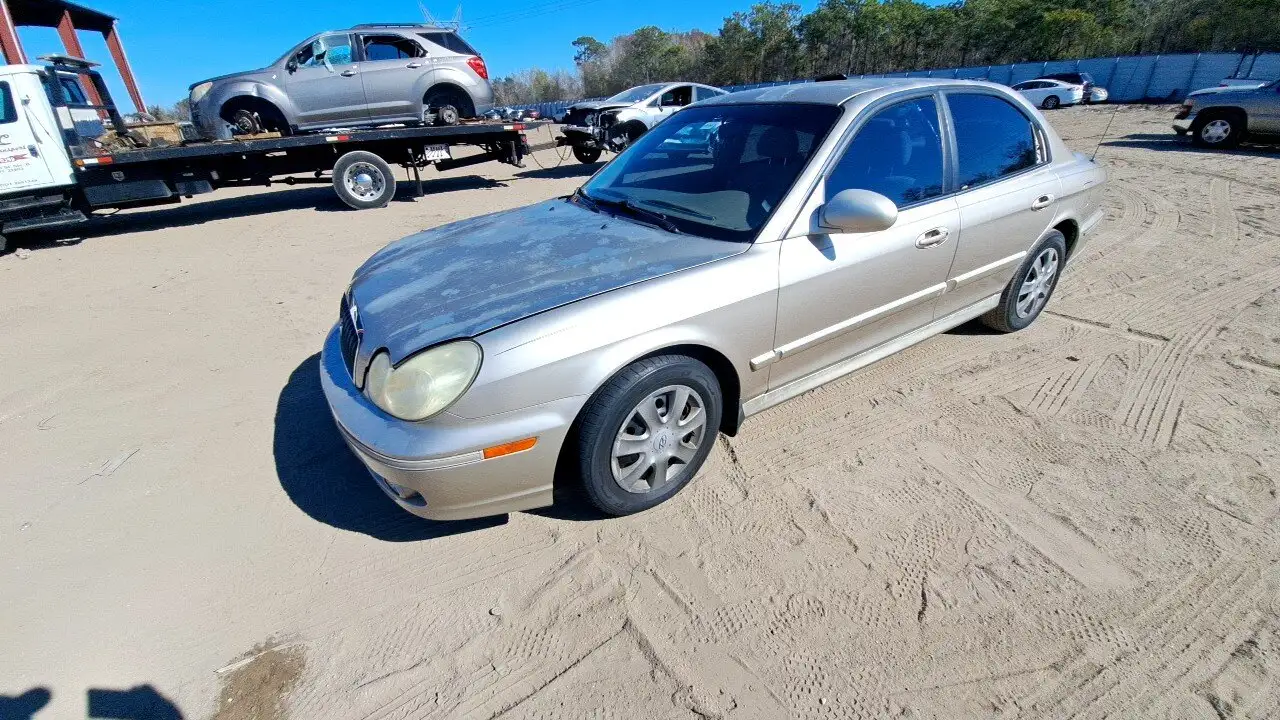 Photo of 2005 Hyundai Sonata
