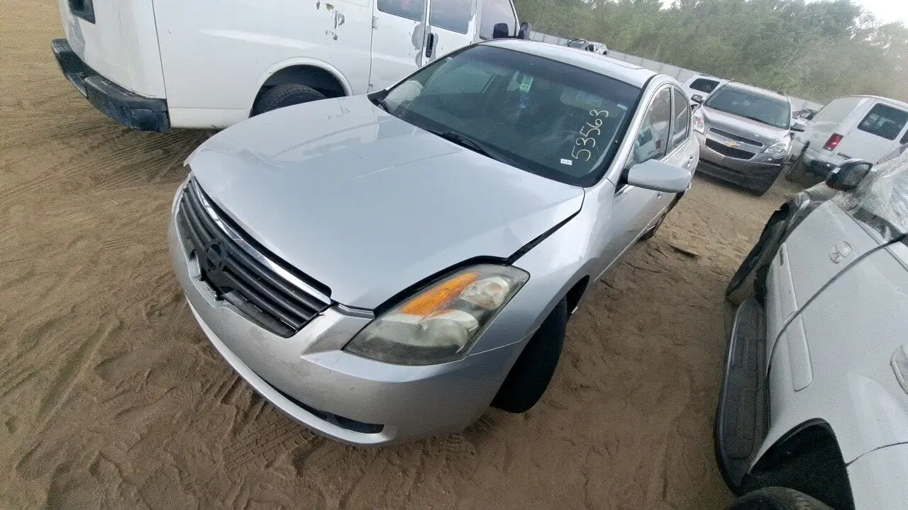 Photo of 2009 Nissan Altima