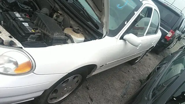 Photo of 1999 Mercury Mystique
