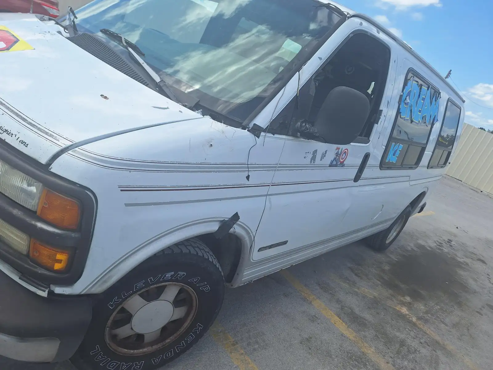 Photo of 1996 Gmc Savana 2500