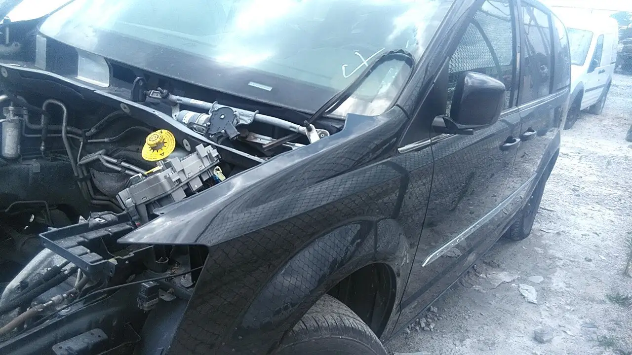 Photo of 2015 Chrysler Town & Country