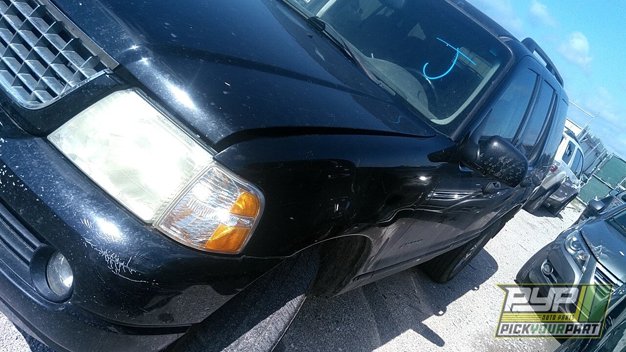 Photo of 2004 Ford Explorer