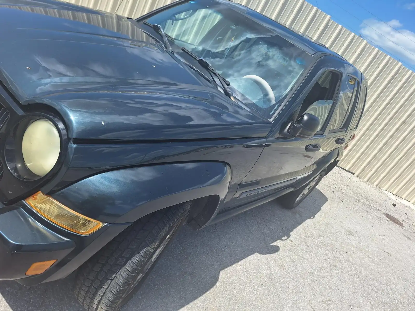 Photo of 2005 Jeep Liberty