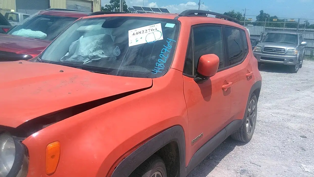 Photo of 2015 Jeep Renegade