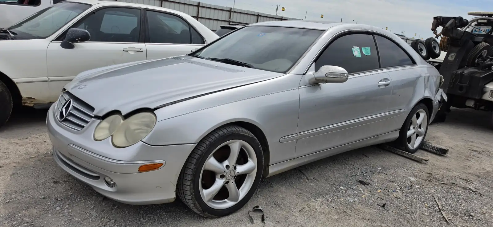 Photo of 2005 Mercedes-Benz Clk320