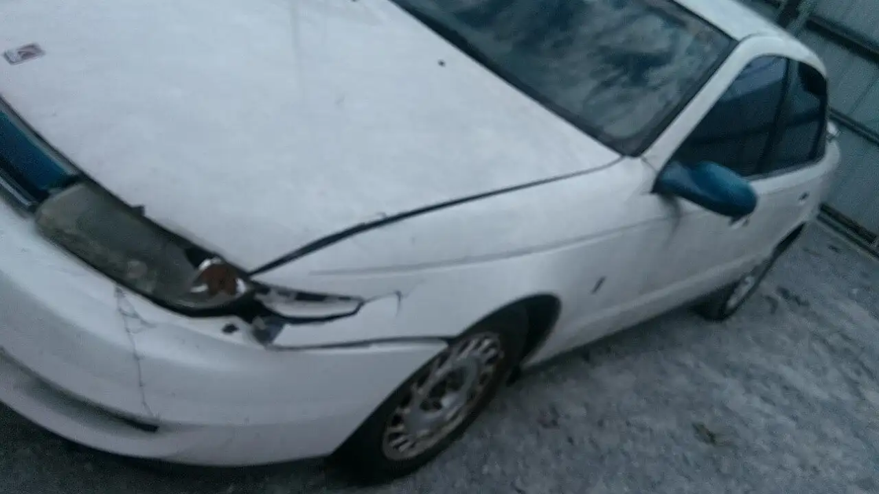 Photo of 2002 Saturn L100