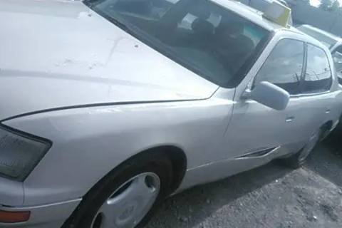 Photo of 1997 Lexus Ls400