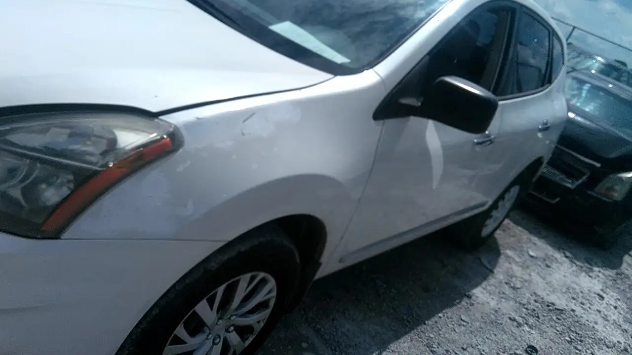 Photo of 2015 Nissan Rogue Select