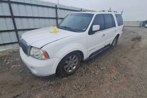 Photo of 2003 Lincoln Navigator