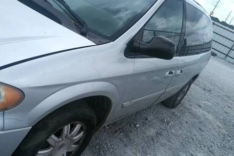Photo of 2007 Chrysler Town & Country