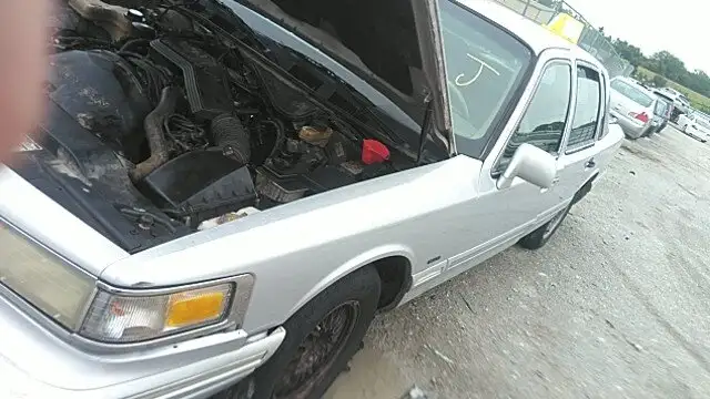 Photo of 1995 Lincoln Town Car