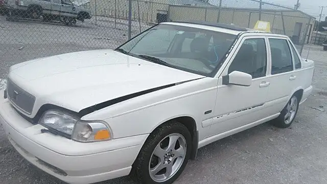 Photo of 1998 Volvo S70