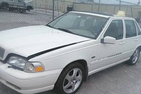 Photo of 1998 Volvo S70