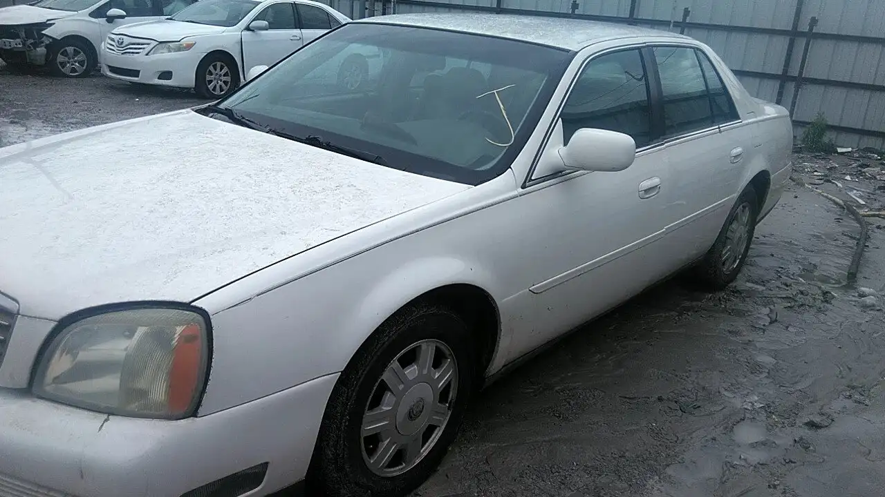 Photo of 2004 Cadillac Deville