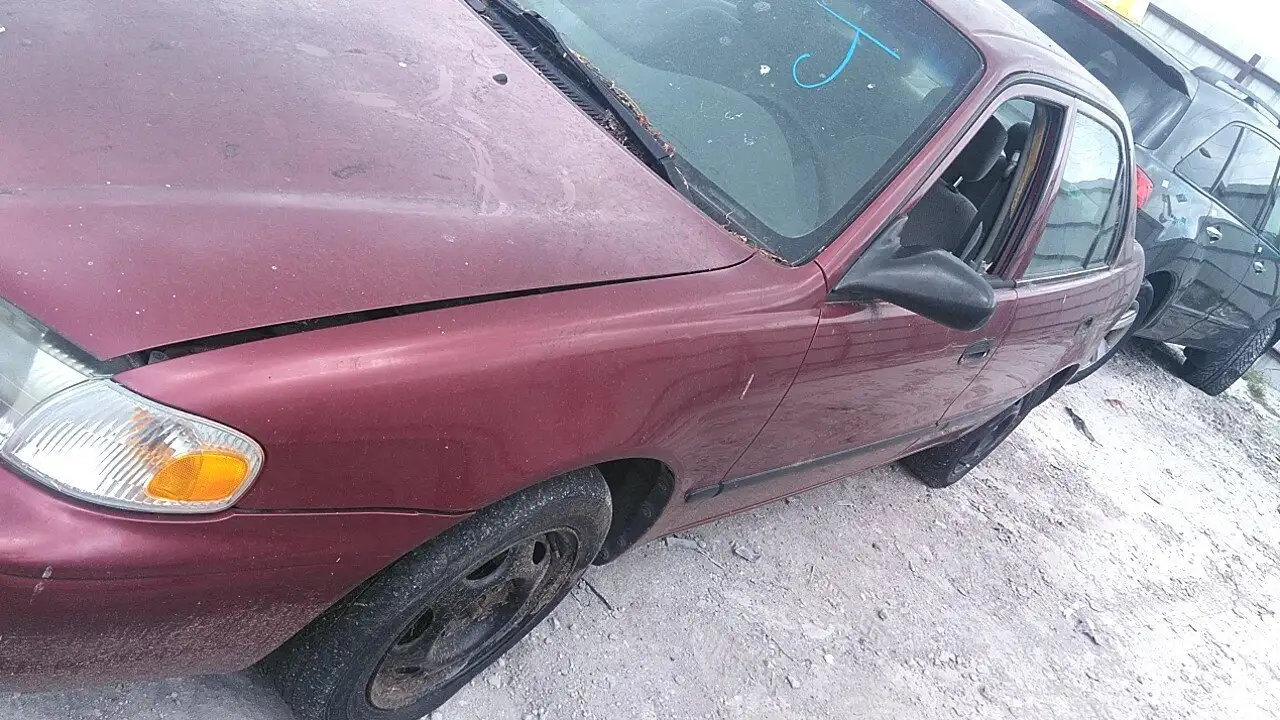 Photo of 2000 Chevrolet Prizm