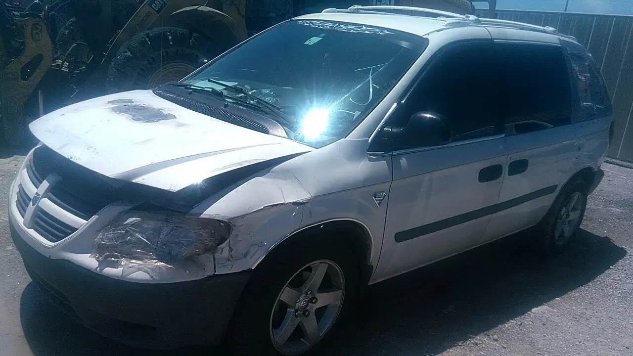 Photo of 2005 Dodge Caravan