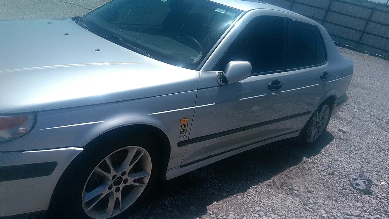 Photo of 2000 Saab 9-5