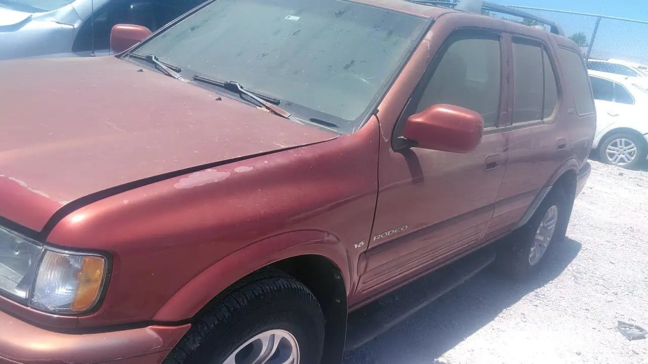 Photo of 2001 Isuzu Rodeo