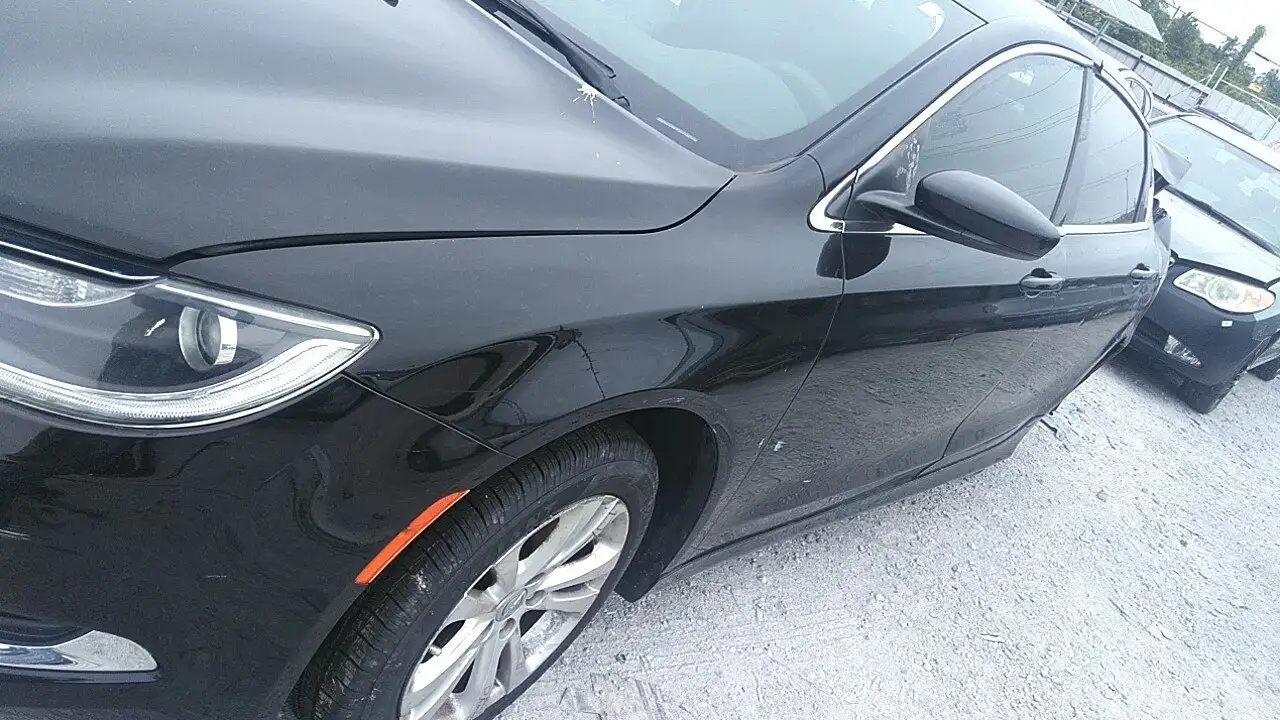 Photo of 2016 Chrysler 200