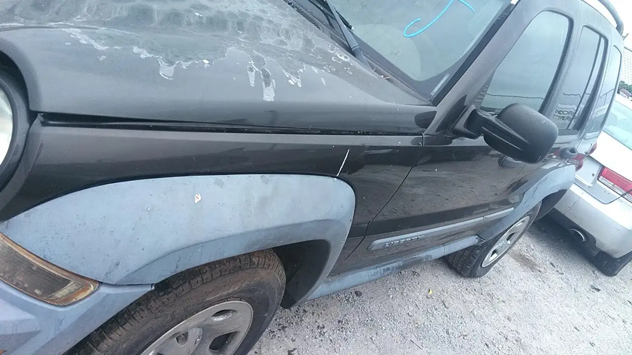 Photo of 2005 Jeep Liberty