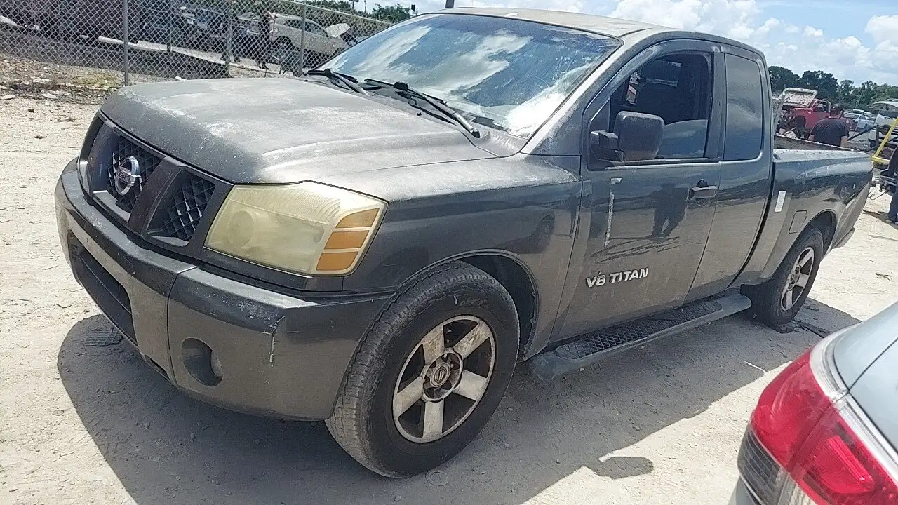 Photo of 2005 Nissan Titan