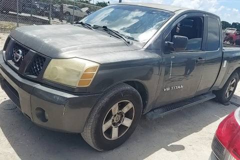 Photo of 2005 Nissan Titan