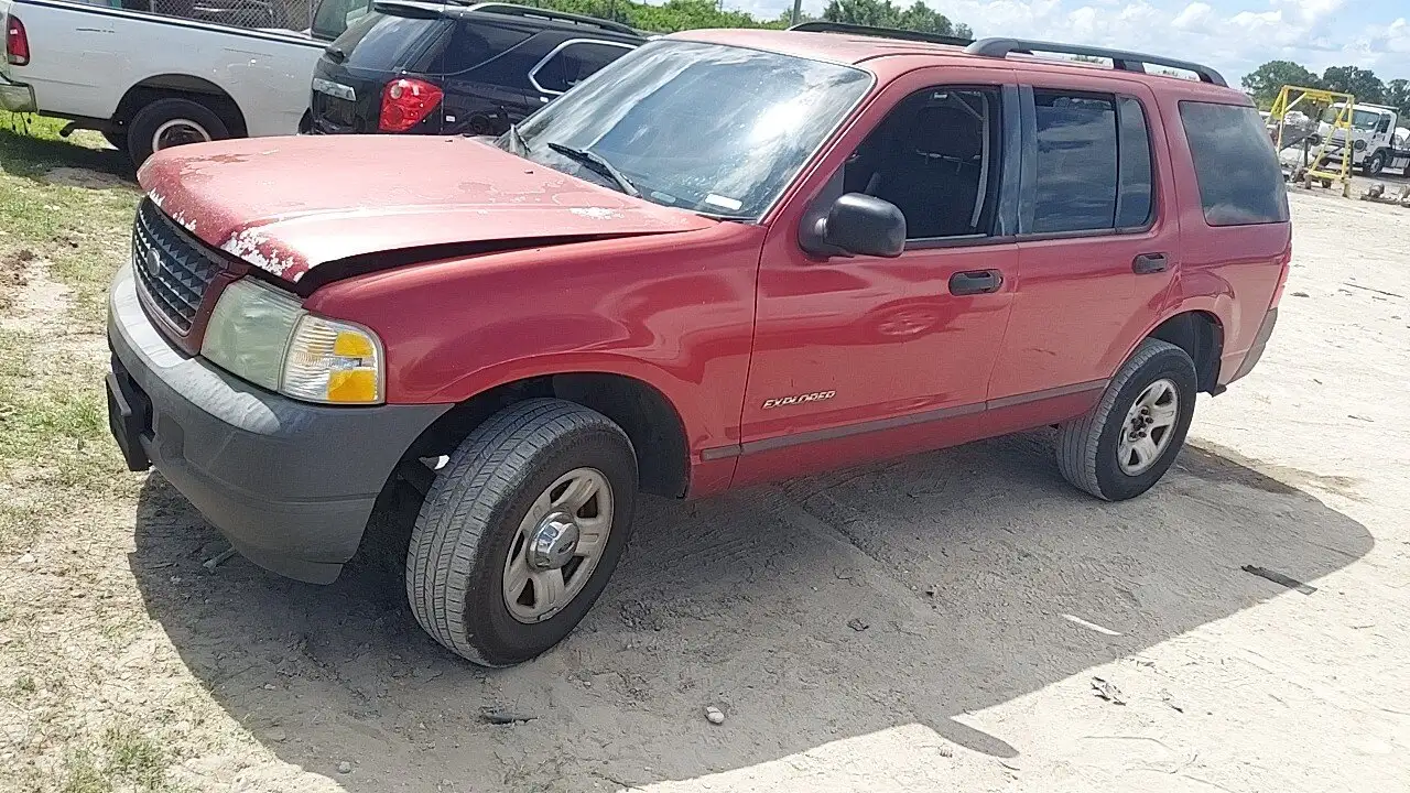 Photo of 2004 Ford Explorer