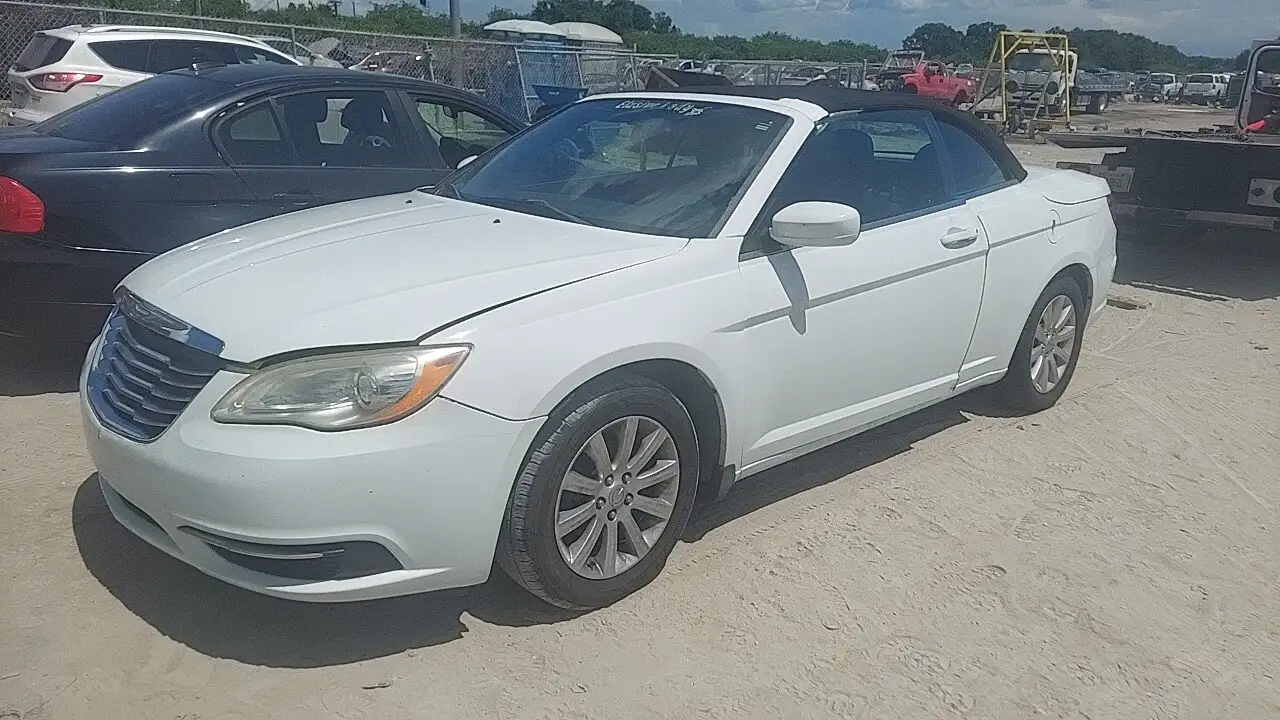 Photo of 2012 Chrysler 200