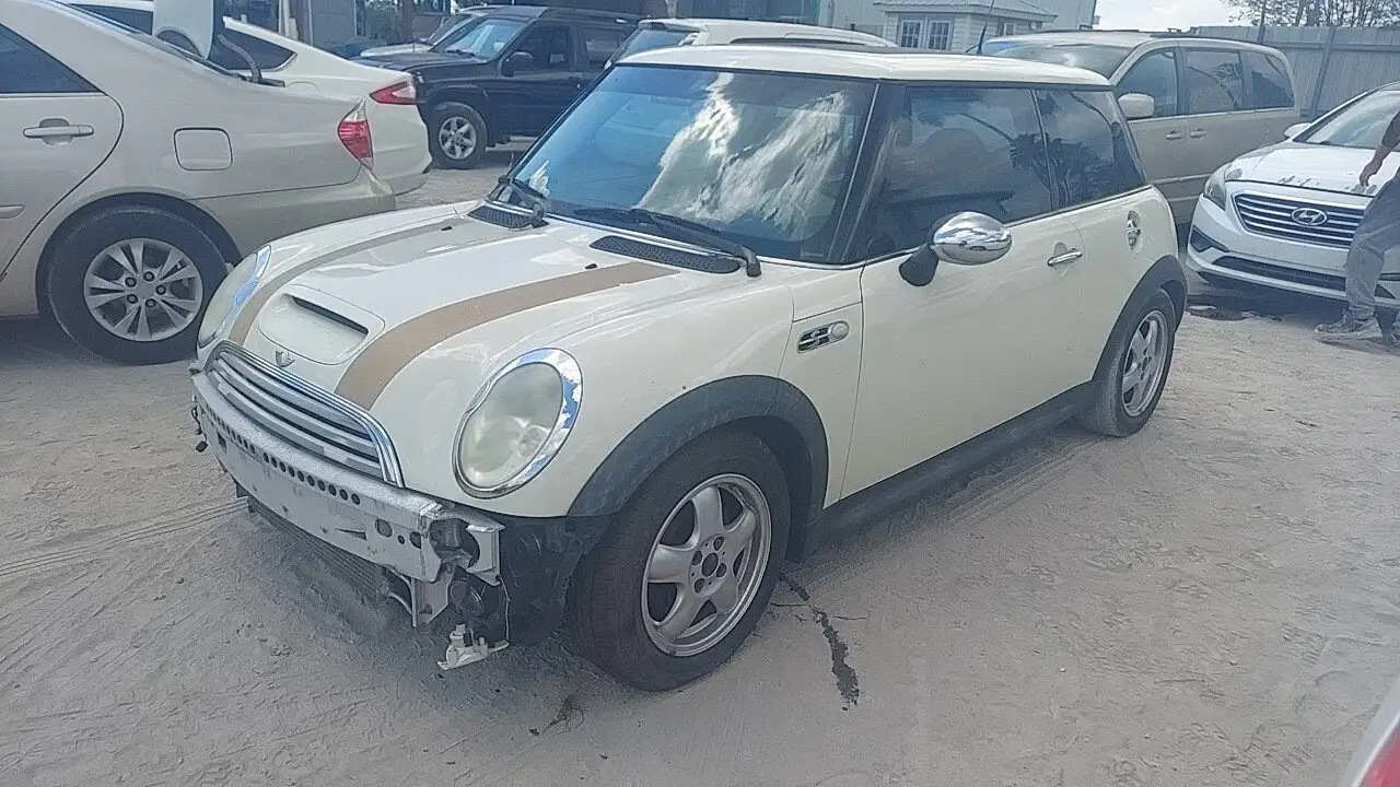Photo of 2004 Mini Cooper