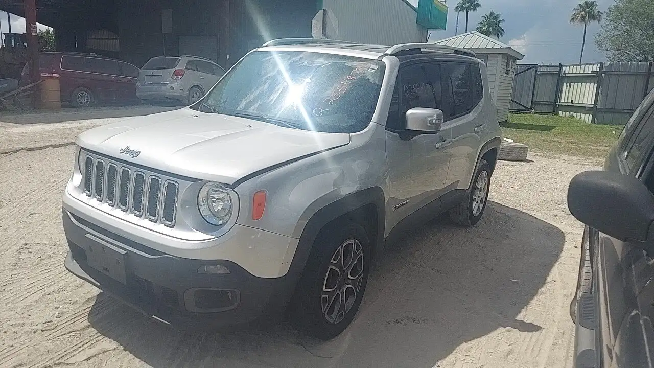 Photo of 2015 Jeep Renegade