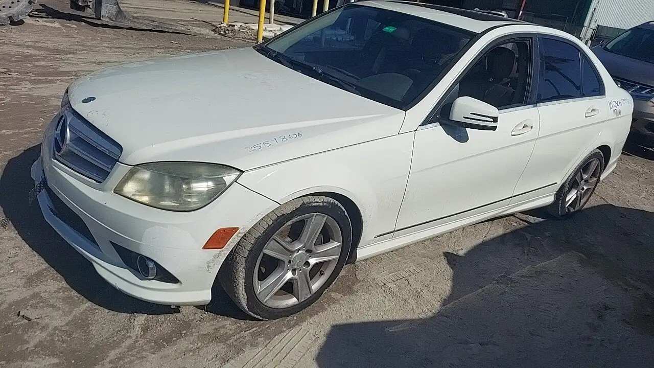 Photo of 2010 Mercedes-Benz C300