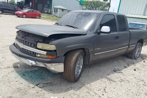 Photo of 2000 Chevrolet Silverado 1500