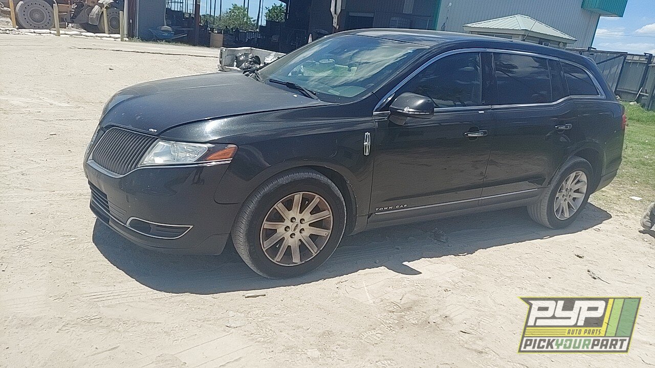 Photo of 2015 Lincoln Mkt