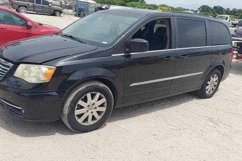 Photo of 2012 Chrysler Town & Country
