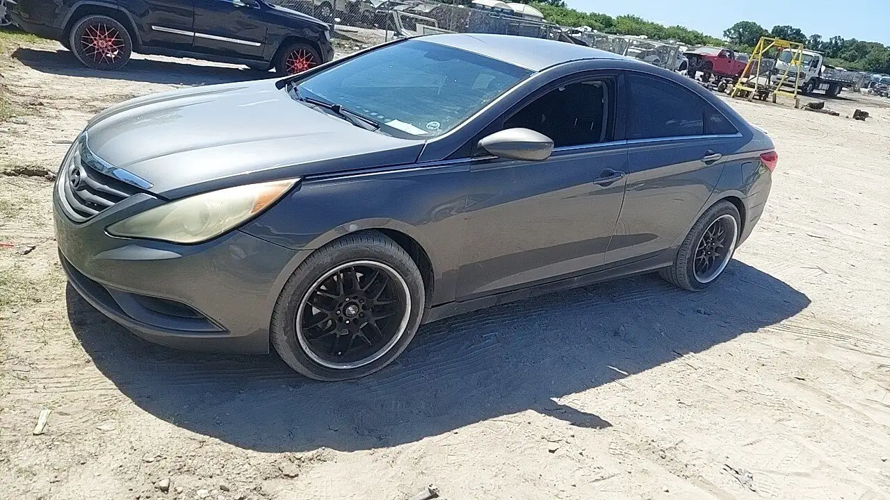 Photo of 2011 Hyundai Sonata