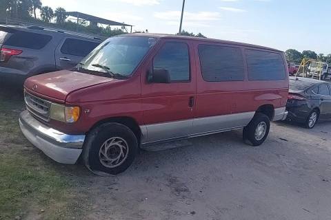 Photo of 2002 Ford E-150 Econoline Club Wagon