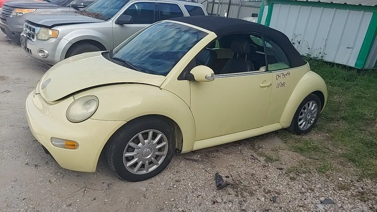 Photo of 2004 Volkswagen Beetle