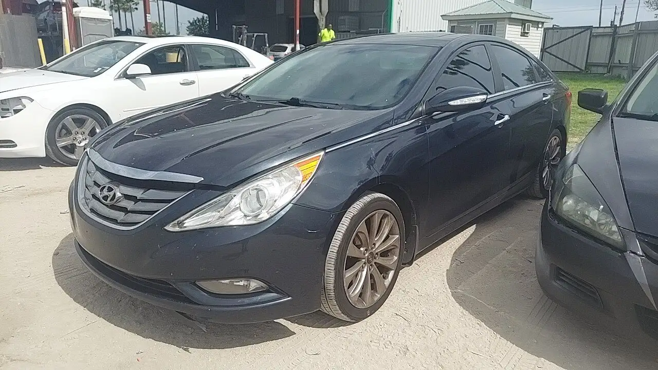 Photo of 2011 Hyundai Sonata