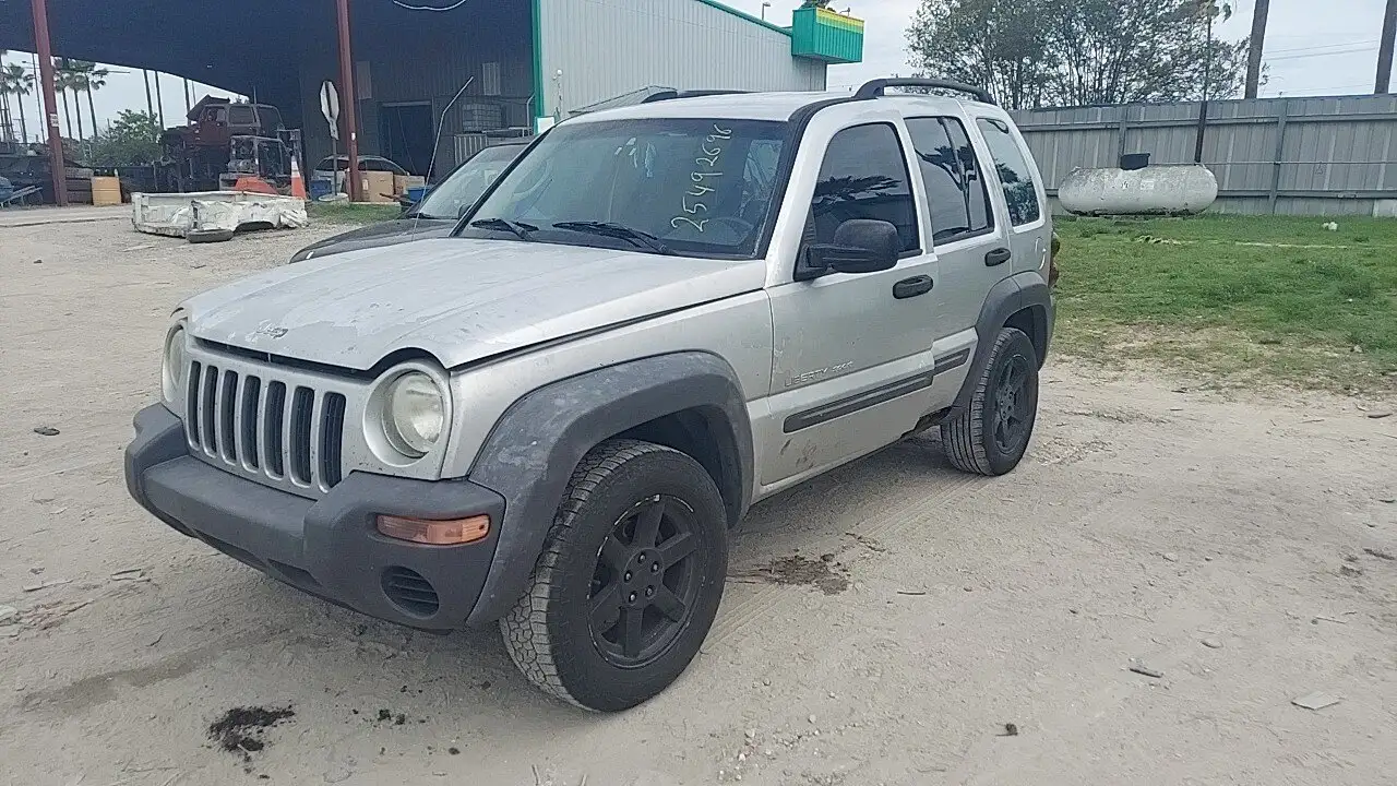 Photo of 2003 Jeep Liberty