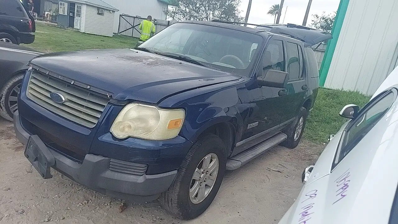 Photo of 2006 Ford Explorer