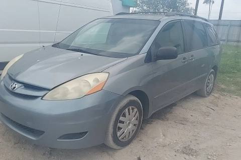 Photo of 2006 Toyota Sienna