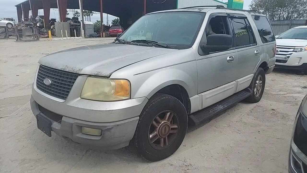 Photo of 2003 Ford Expedition